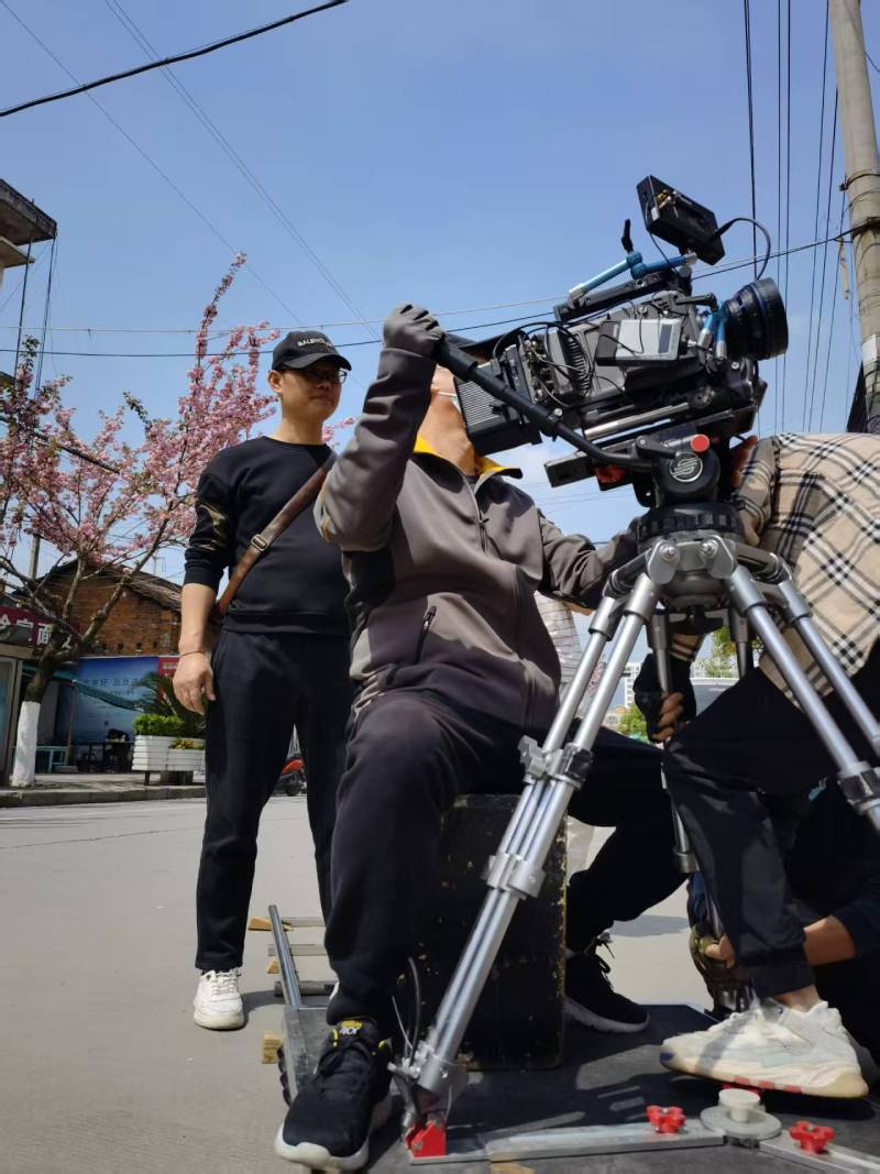 曲江区广告片拍摄：快消品牌爆款之选，网感内容适配社媒传播！